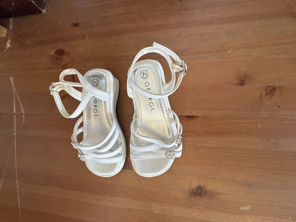 George Lexi White Rhinestone Flower Wedge Heel Girls Sandals Size 7.5